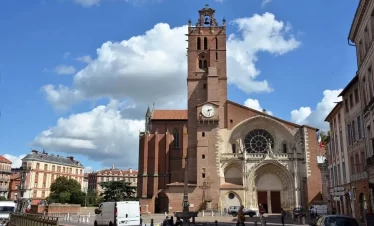 Private Walking Tour with a Knowledgeable Local Guide